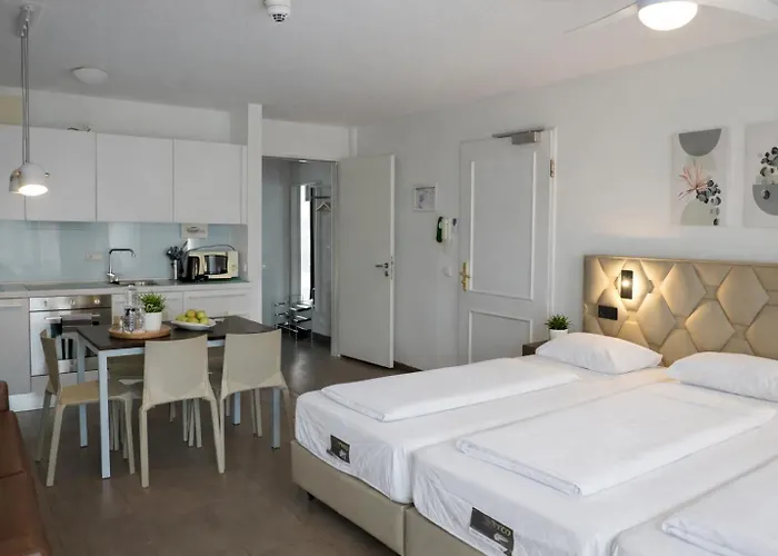 Bayer'S Boardinghouse Und Hotel Monaco di Baviera